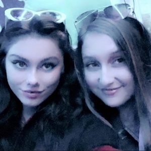 Meet your Posher, Victoria